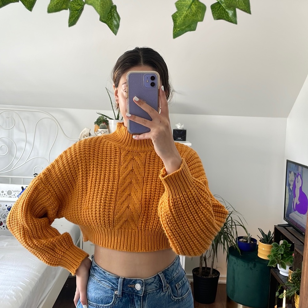 SALE!! Yellow cropped sweater.